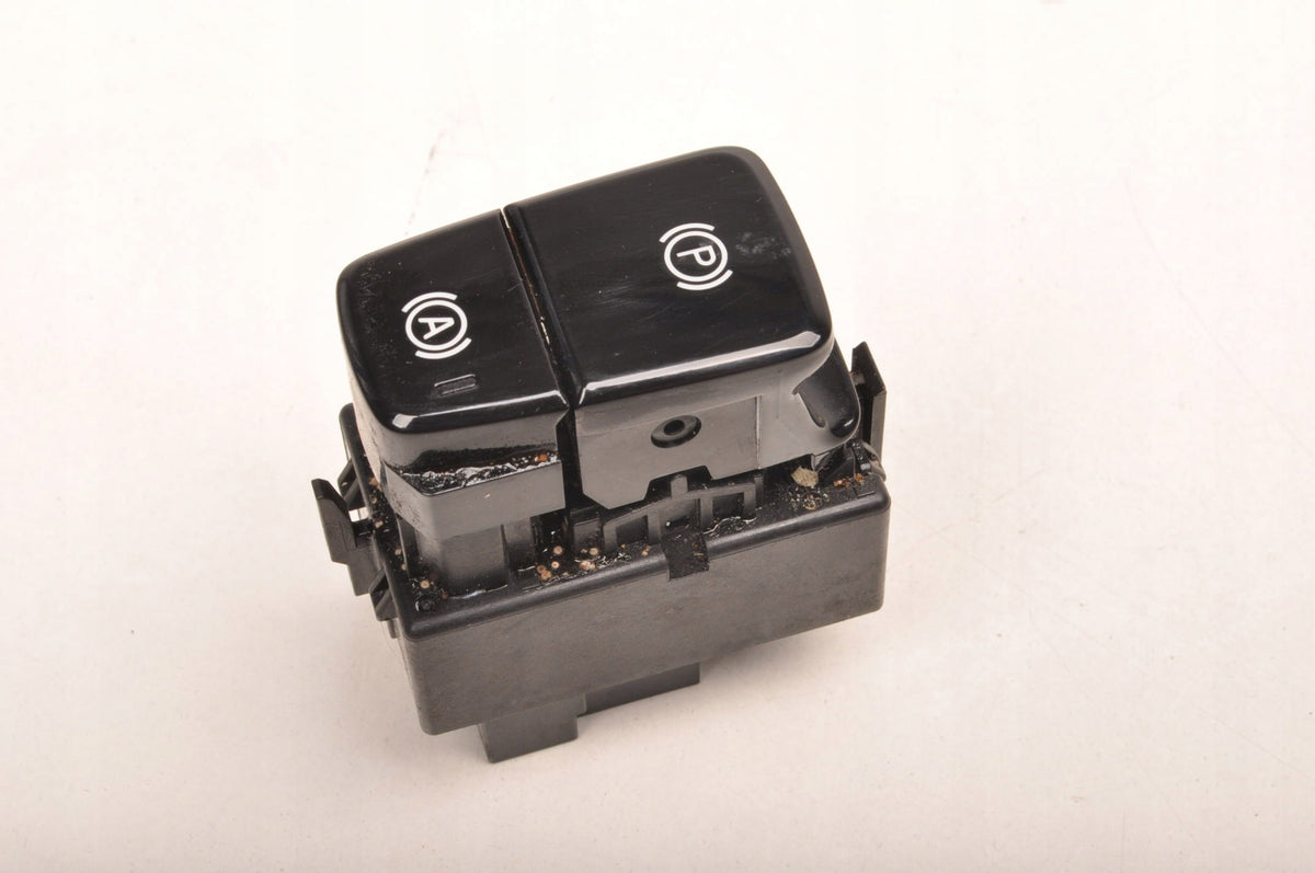 HANDBRAKE BUTTON VOLVO XC40 II 31456219