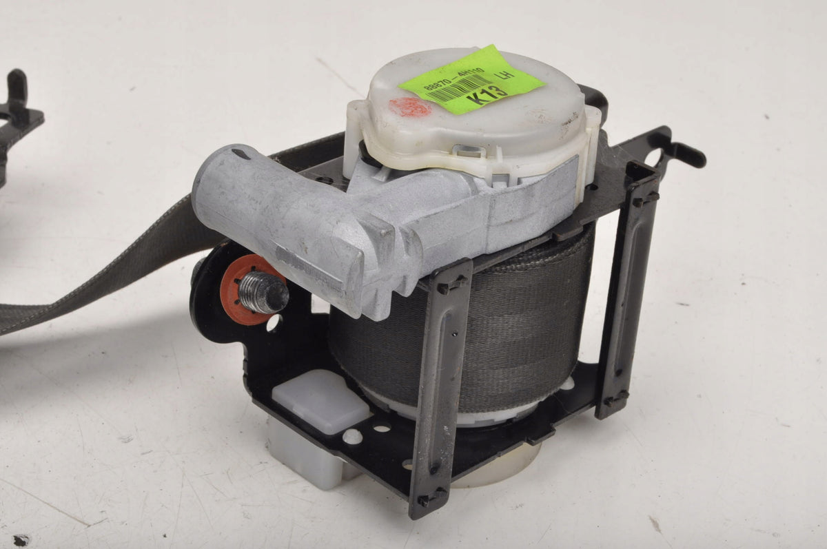 HYUNDAI H1 II SEAT BELT LEFT FRONT 88870-4H110