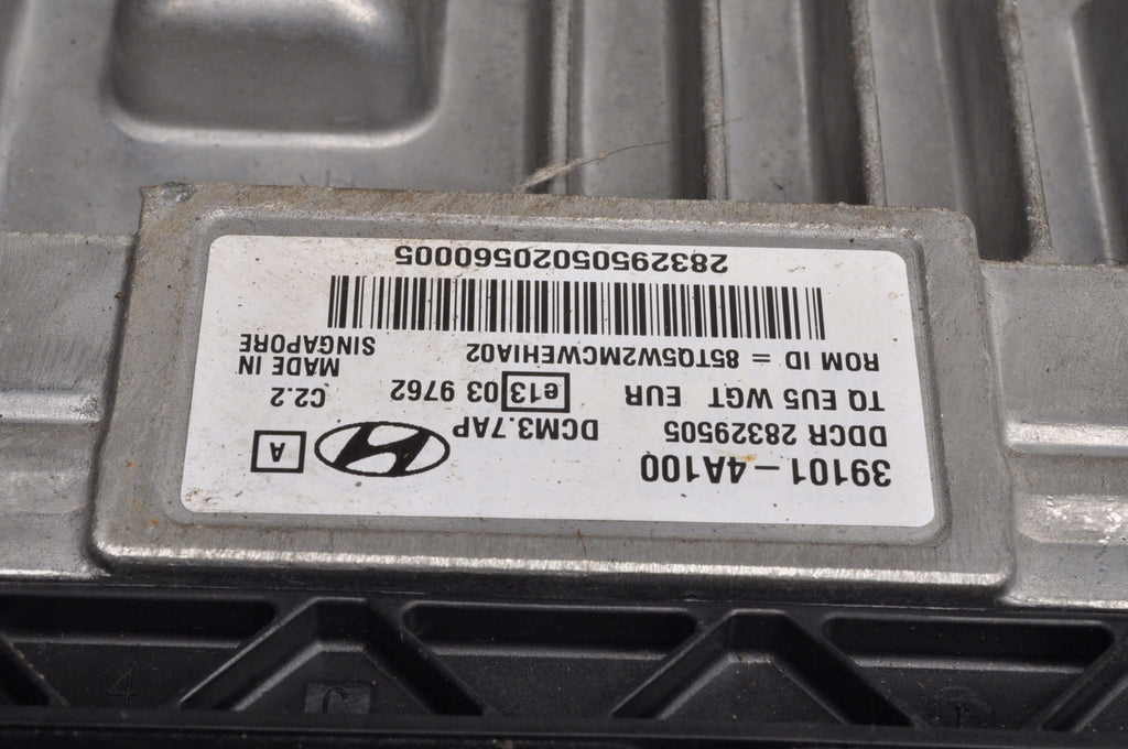 HYUNDAI H1 II i800 2.5 CRDI COMPUTER ENGINE CONTROLLER 39101-4A100 dcm3.7ap