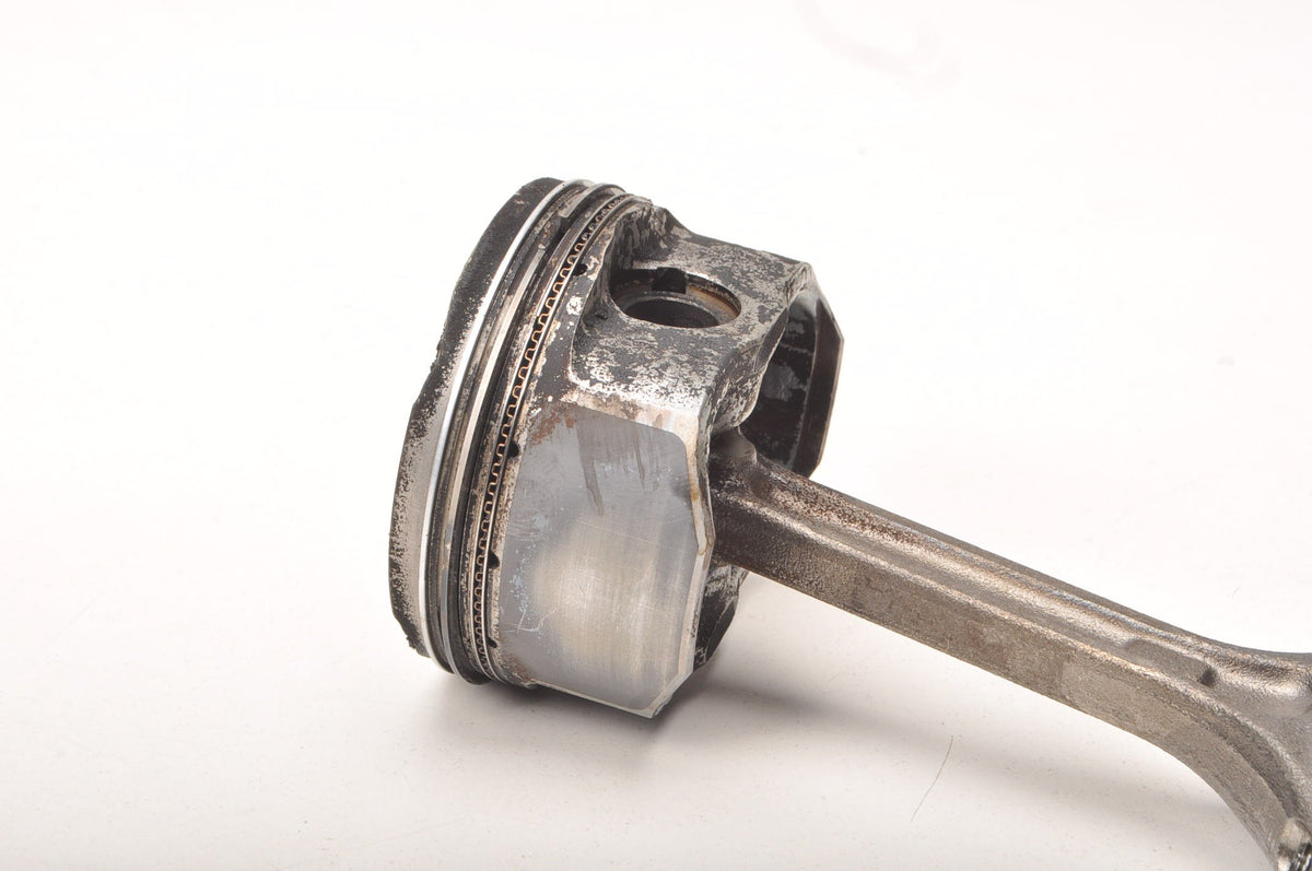 HYUNDAI I20 1.2 16V 78KM PISTON WITH CONNECTING ROD G4LA