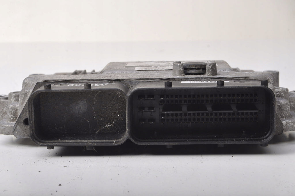 HYUNDAI I20 1.4 B ENGINE CONTROLLER 39115-2B282