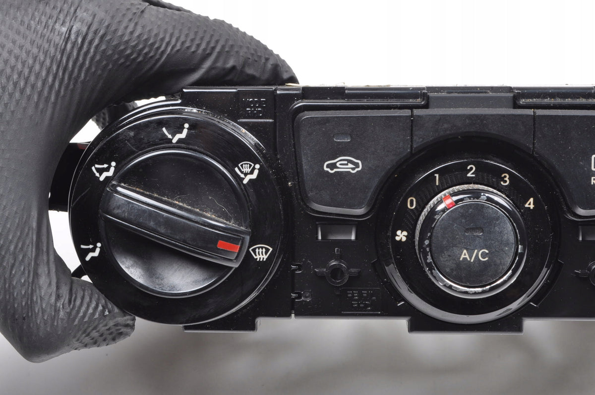 HYUNDAI I20 PANEL AIR CONDITIONING SWITCH LIFT 97250-1J640