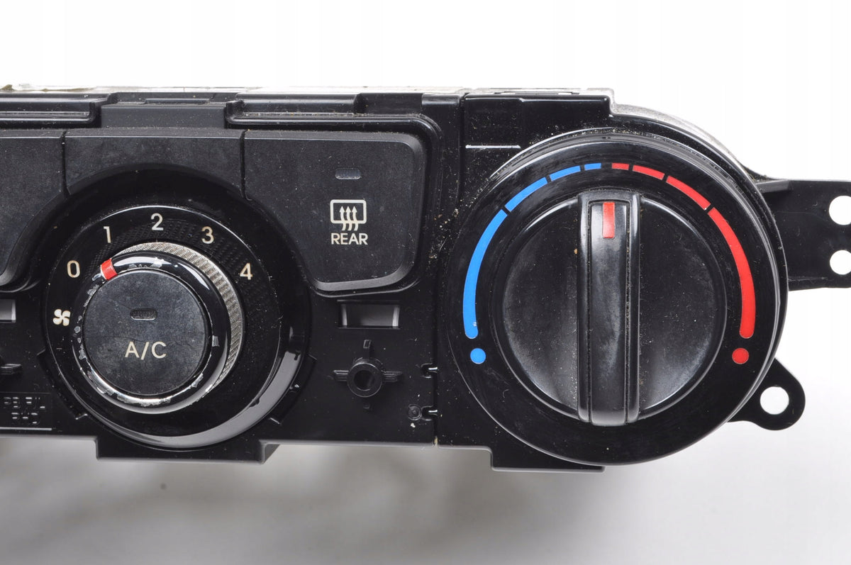 HYUNDAI I20 PANEL AIR CONDITIONING SWITCH LIFT 97250-1J640