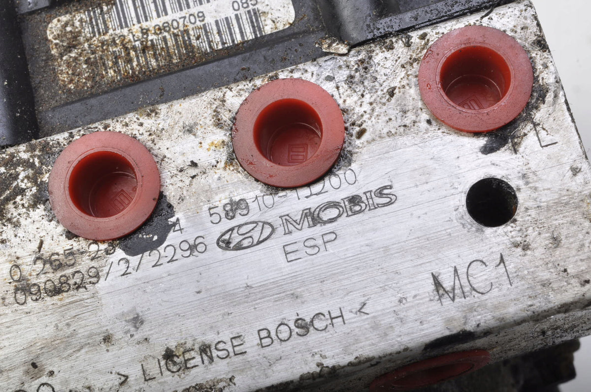 HYUNDAI I20 PUMP ABS 58910-11200