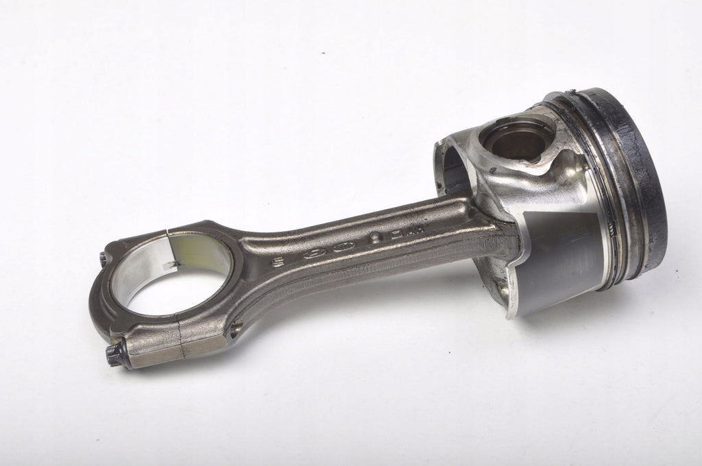 HYUNDAI I30 1.6 CDTI 116HP PISTON WITH CONNECTING ROD
