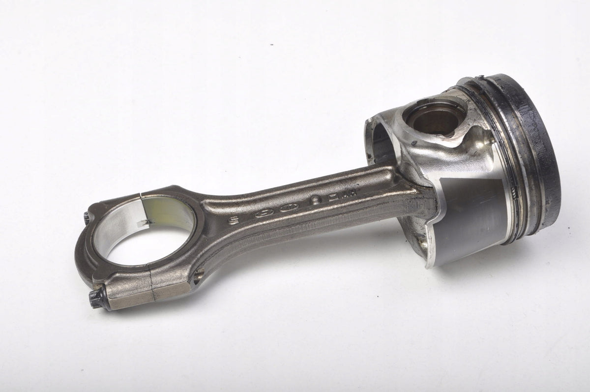 HYUNDAI I30 1.6 CDTI 116HP PISTON WITH CONNECTING ROD