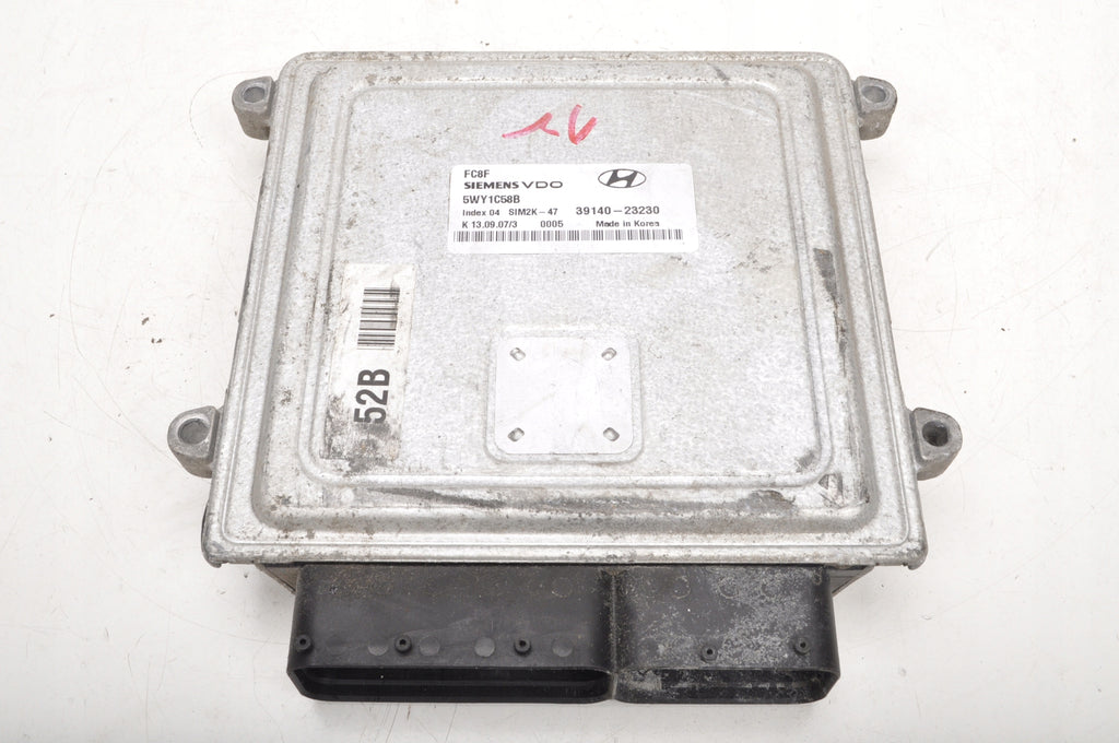 HYUNDAI I30 AND 2.0 16V ENGINE COMPUTER 39140-23230