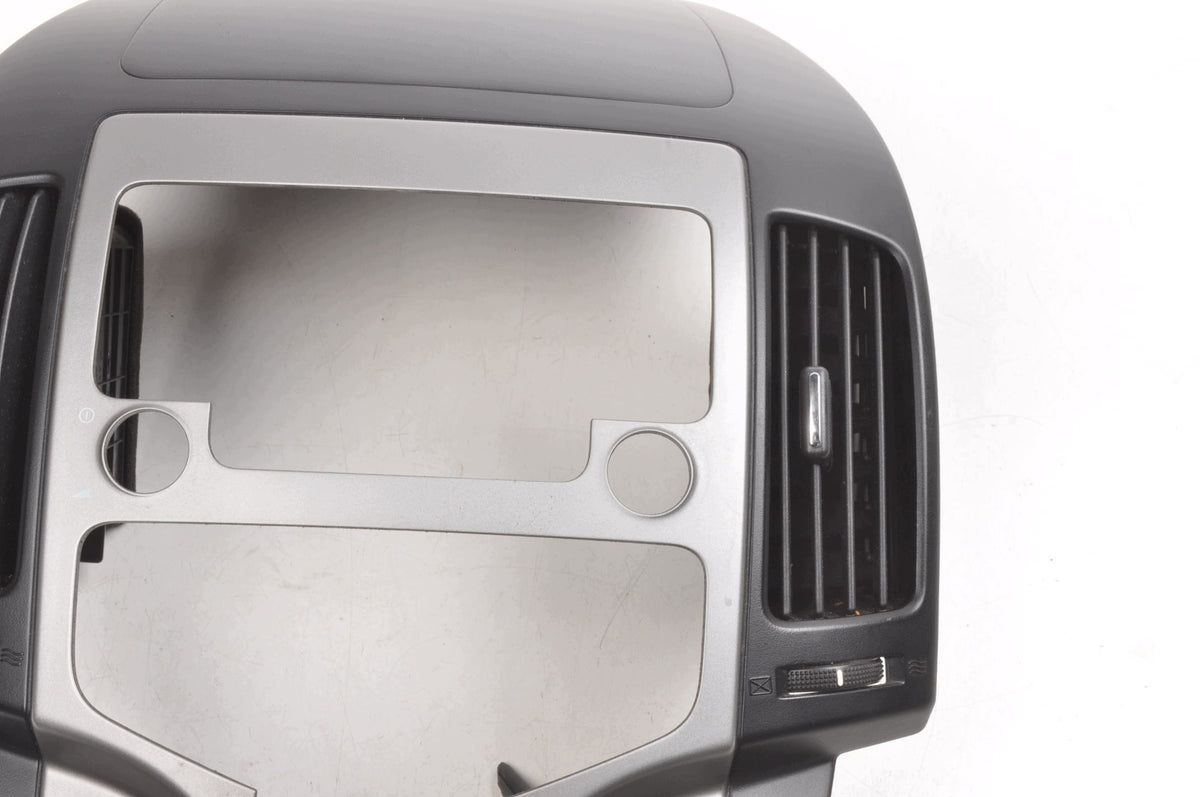 HYUNDAI I30 AND 84740-2R100 CENTER PANEL RADIO CONSOLE FRAME