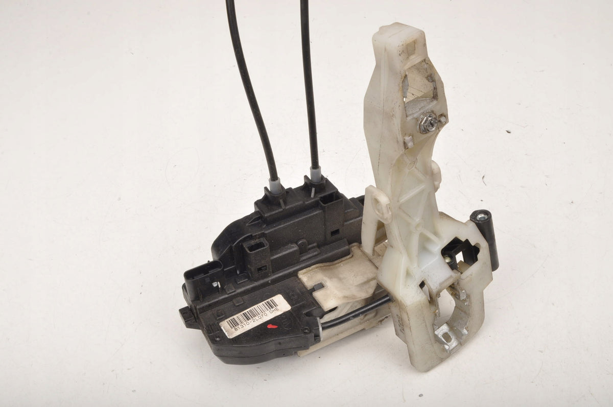 HYUNDAI I30 AND DOOR LOCK LEFT FRONT 81310-2L070