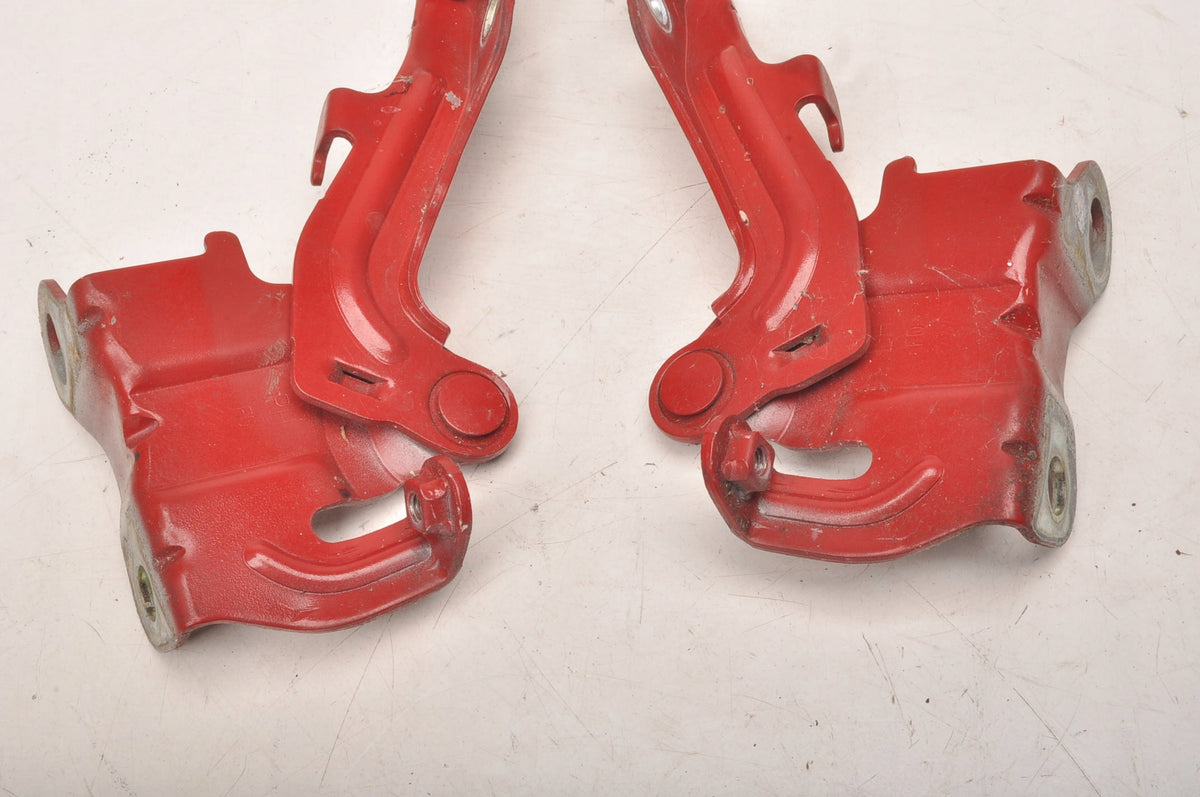 HYUNDAI I30 AND MASK HINGE SET