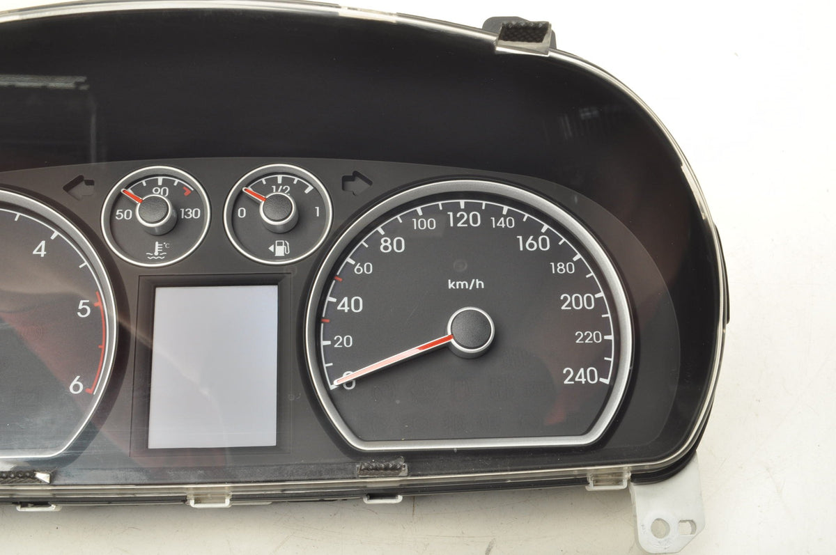 HYUNDAI I30 I 1.6 CDTI 90 HP COUNTER CLOCKS 94033-2R200 EUROPE