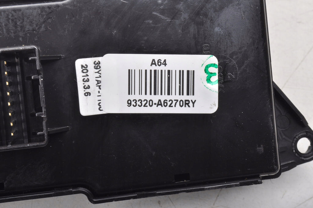 HYUNDAI I30 II SWITCH PANEL 93320-A6270RY
