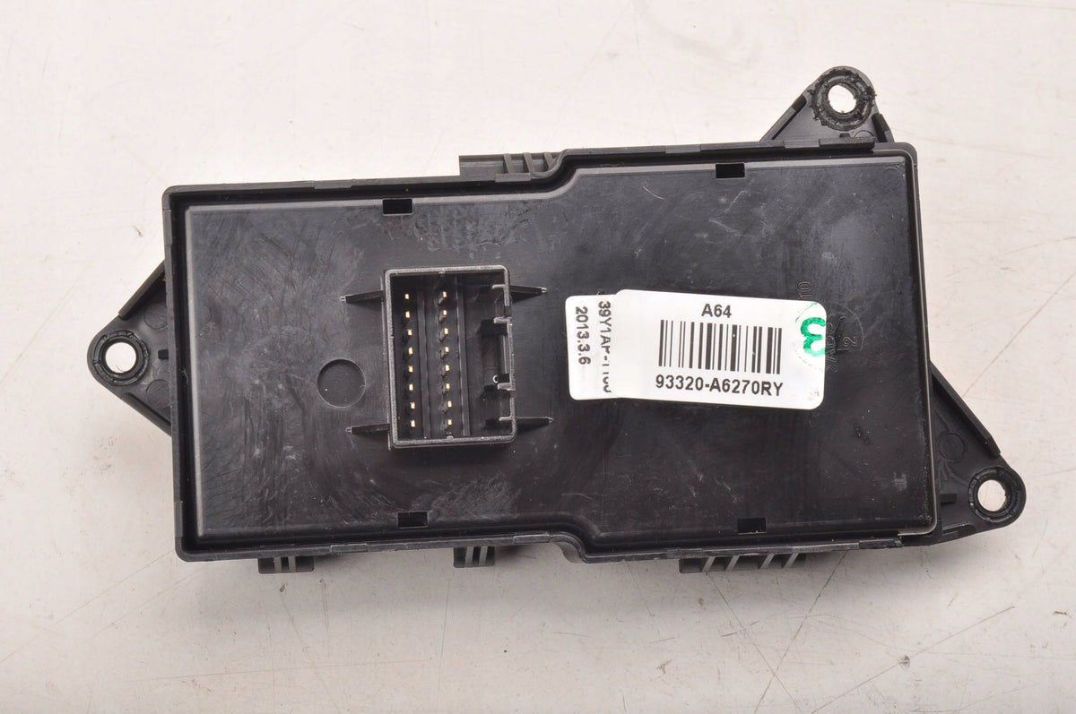 HYUNDAI I30 II SWITCH PANEL 93320-A6270RY