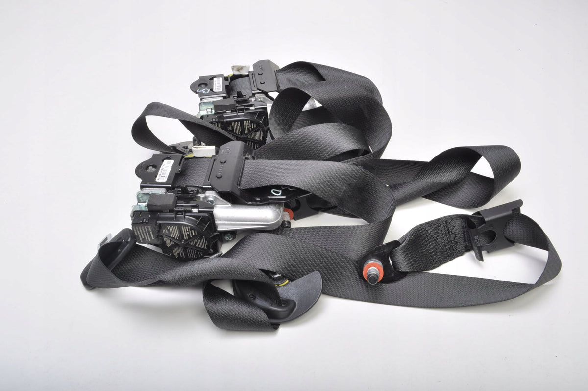 HYUNDAI I30 III FRONT BELT FRONT 88820-G4000 88810-G4100 SET HB 5D