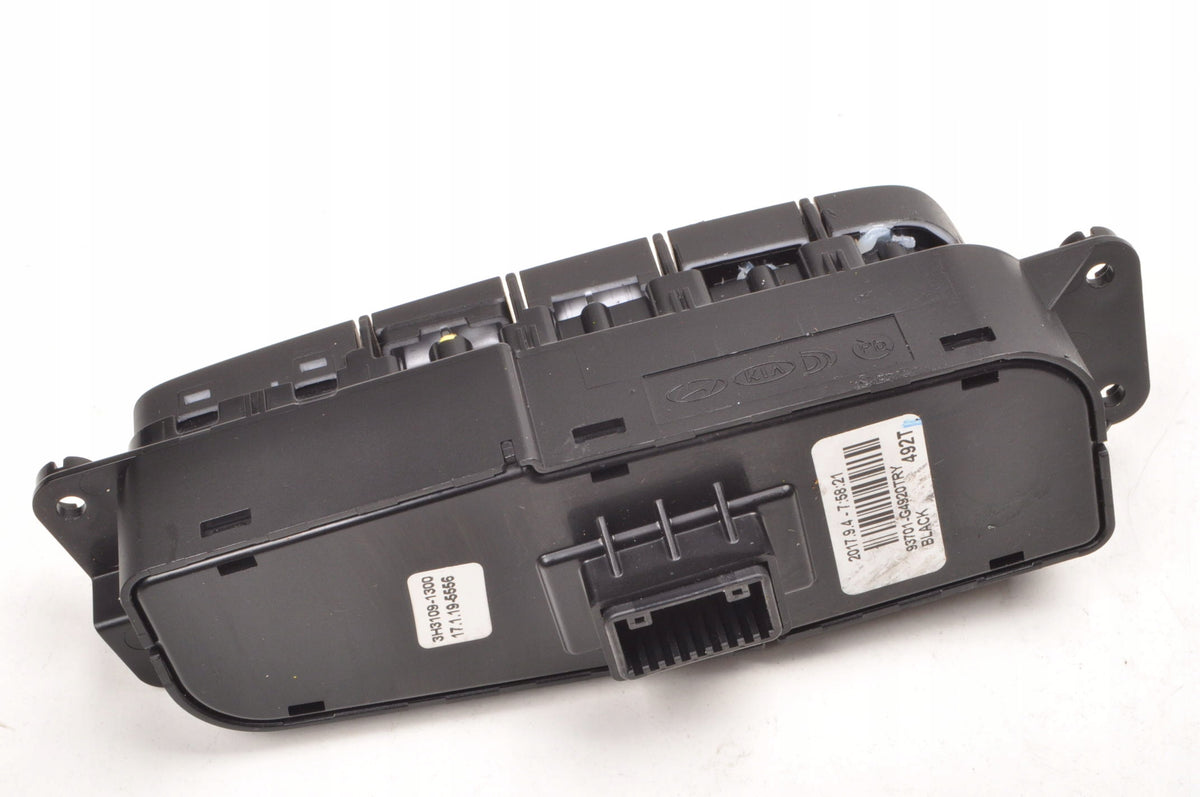 HYUNDAI I30 III SWITCH PANEL 93701-G4920TRY UK