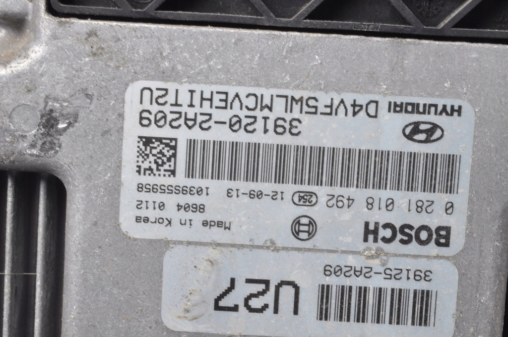 HYUNDAI I40 1.7 CDTI 136M COMPUTER ENGINE DRIVER 39120-2A209 HANDLE