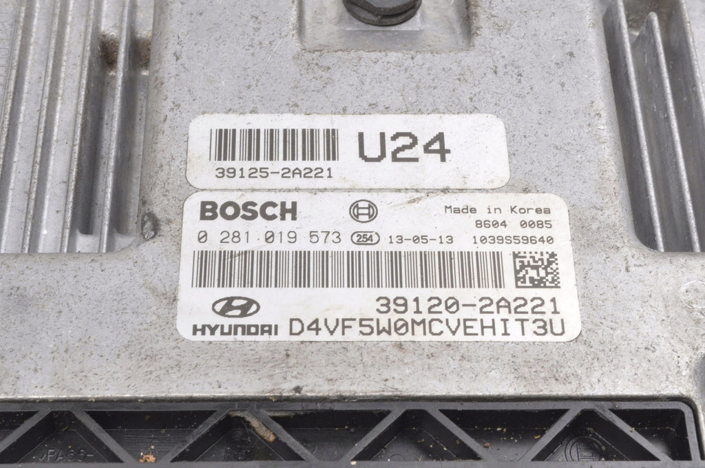 HYUNDAI I40 1.7 CDTI ENGINE DRIVER 39120-2A221 39125-2A221 0281019573