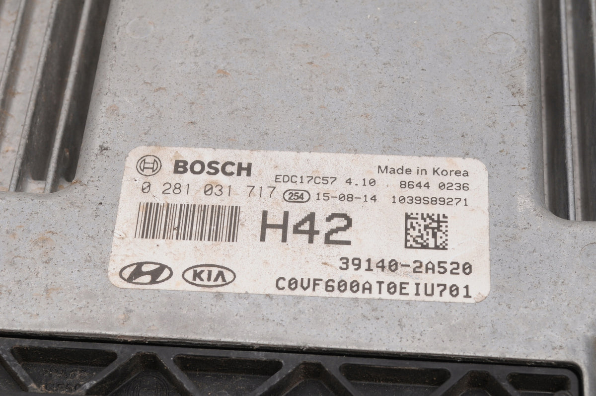 HYUNDAI I40 1.7 CRDI ENGINE COMPUTER 39140-2A520 0281031717 1039S89271
