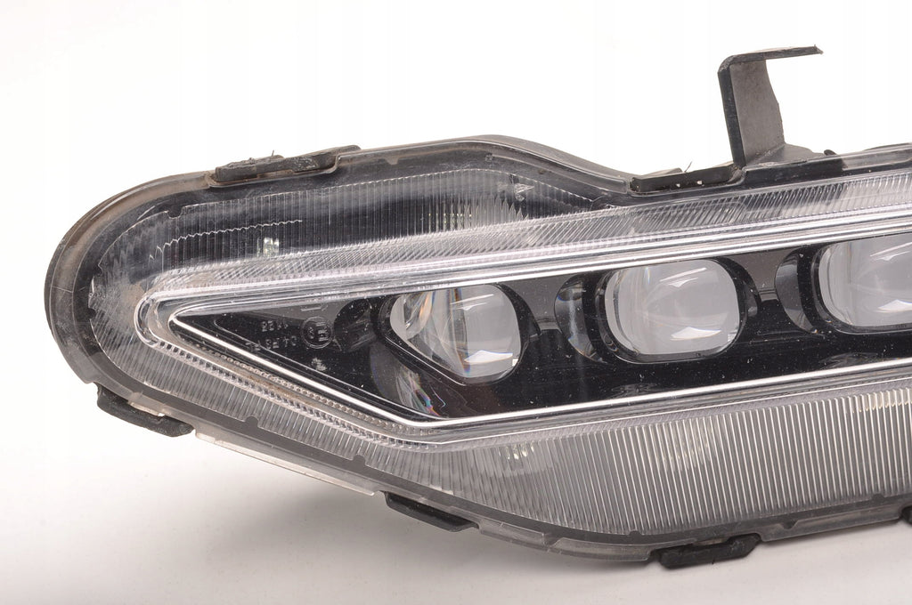 HYUNDAI I40 LED LAMP LIFT 92202-3Z5 RIGHT