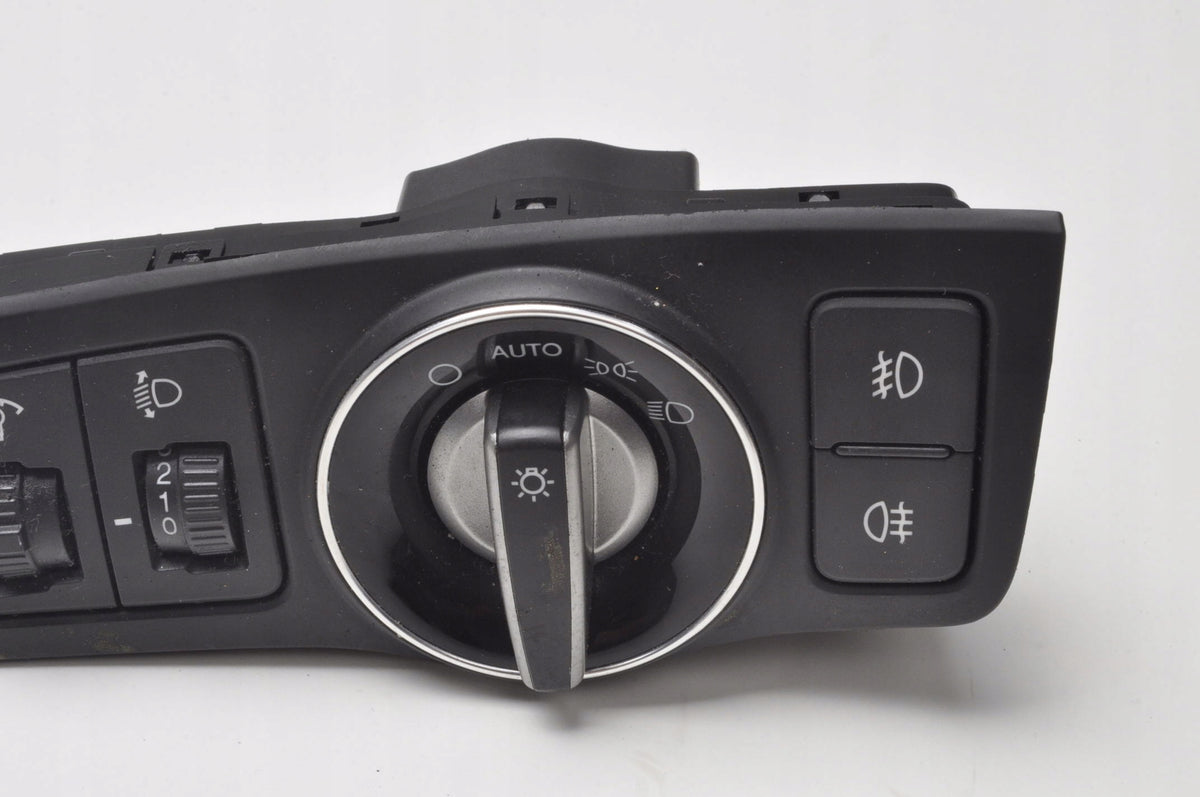 HYUNDAI I40 LIGHT SWITCH 93300-3Z970