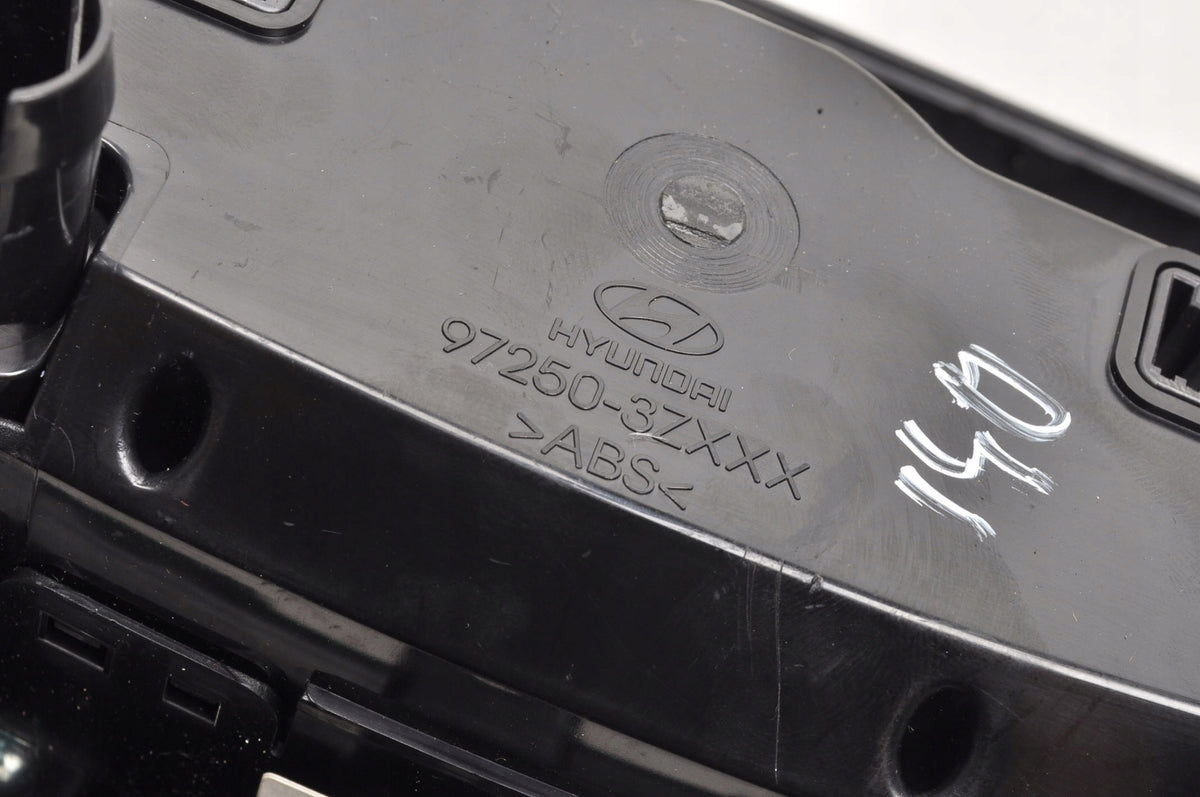 HYUNDAI I40 PANEL AIR CONDITIONING SWITCH 97250-3ZXXX