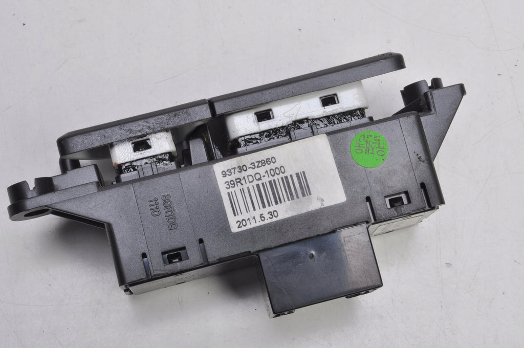 HYUNDAI I40 SEAT HEATING BUTTON LEFT 93730-3Z860