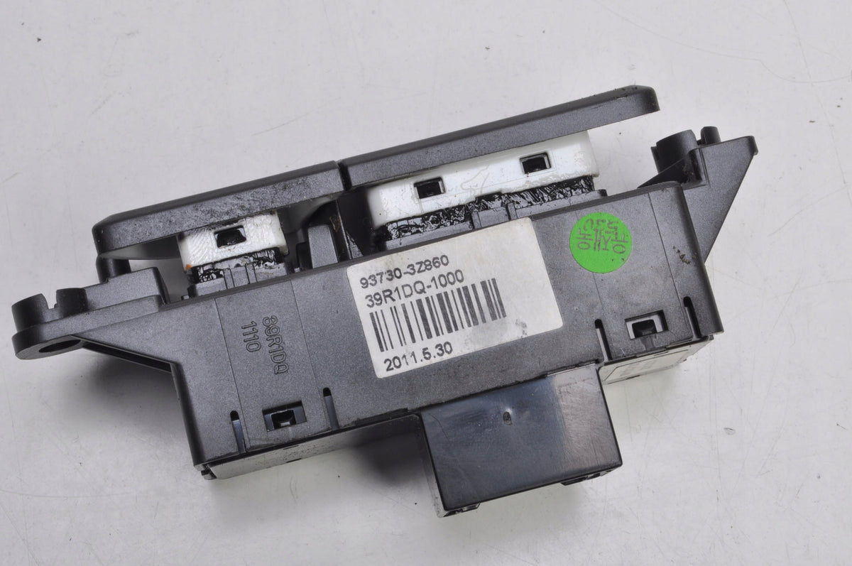 HYUNDAI I40 SEAT HEATING BUTTON LEFT 93730-3Z860