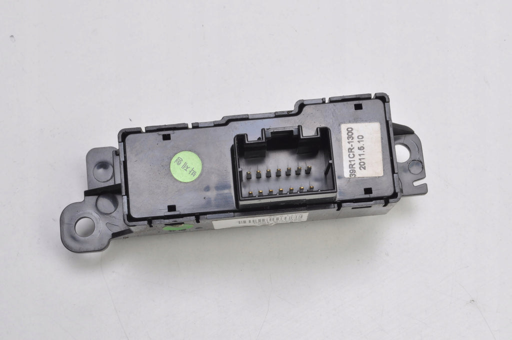 HYUNDAI I40 SEAT HEATING BUTTON RIGHT 93730-3Z700