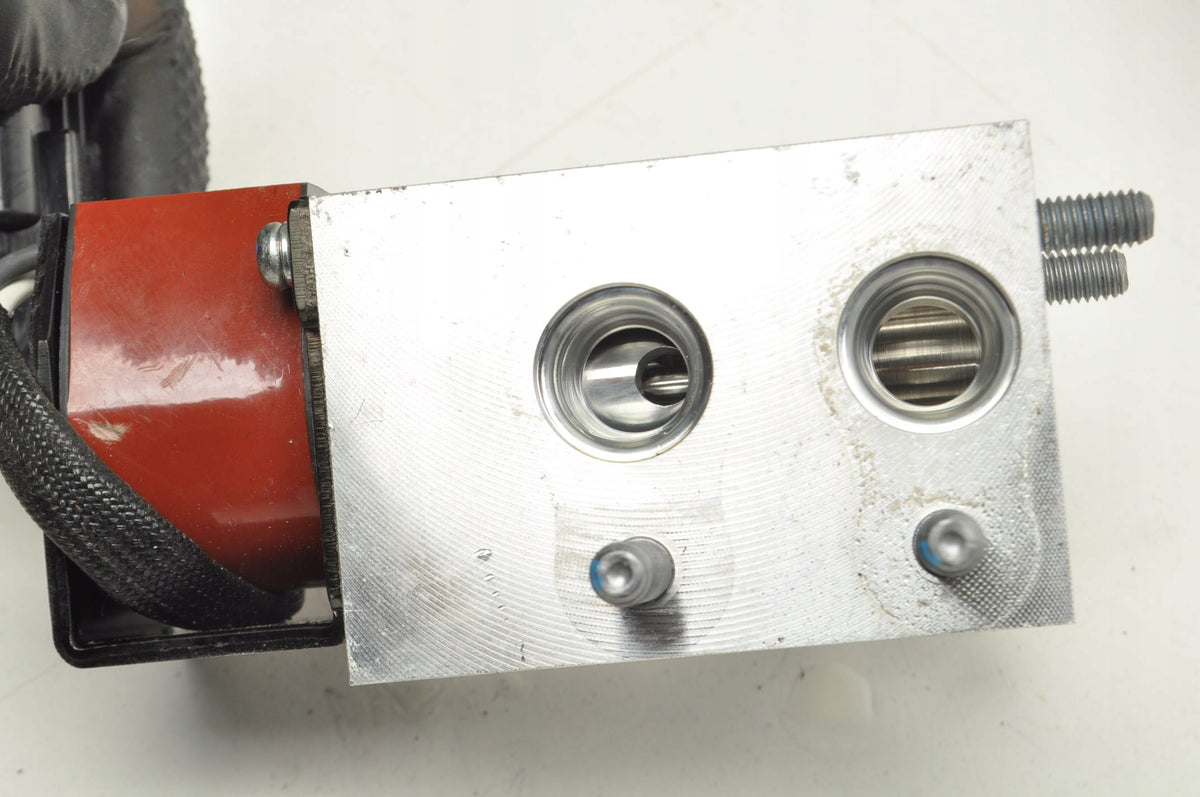 HYUNDAI IONIQ AIR CONDITIONING EXPANSION VALVE 97725-E4100