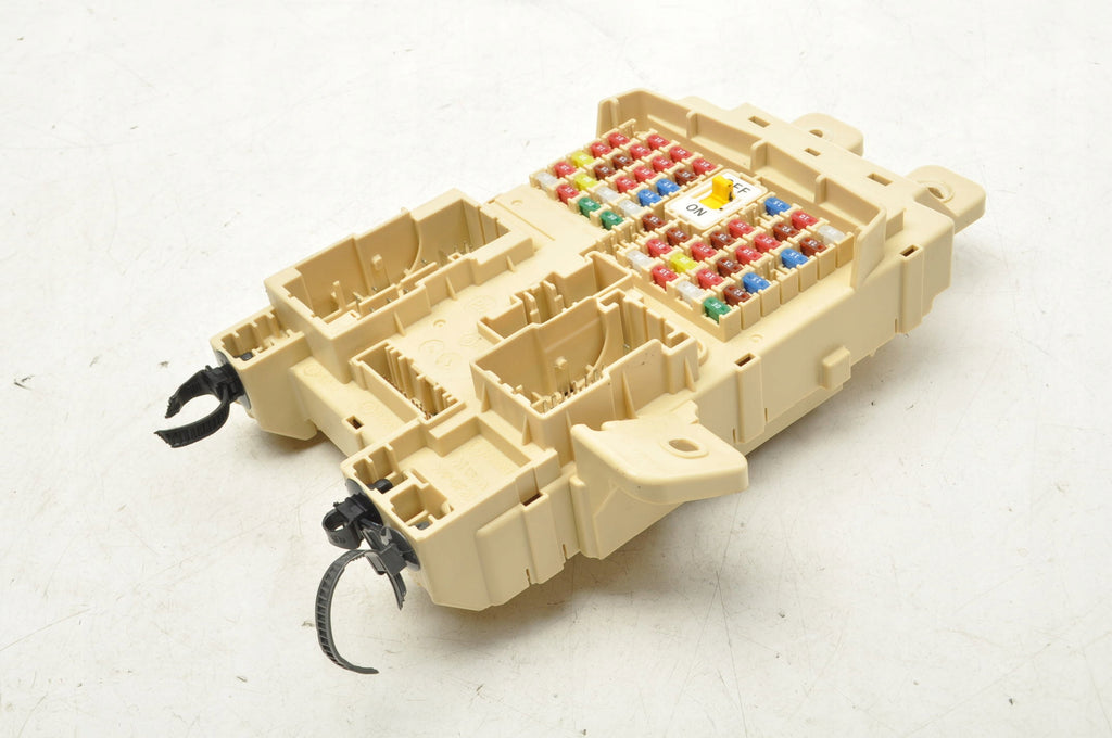 HYUNDAI IONIQ FUSE BOX 91950-G7550