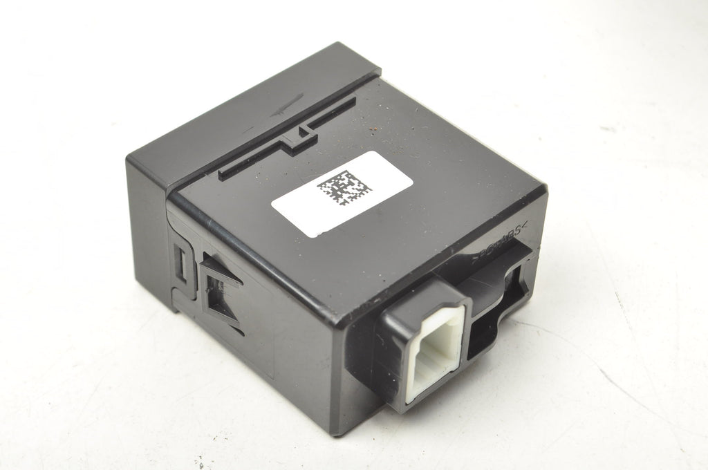 HYUNDAI IONIQ SOCKET PORT USB INPUT 96120-G2100