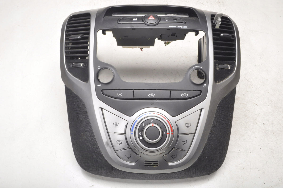 HYUNDAI IX20 AIR CONDITIONING PANEL 97250-1K0704X