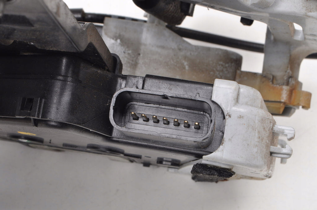 HYUNDAI IX20 DOOR LOCK RIGHT FRONT UK HB 5D 7 PIN 81320-1K040