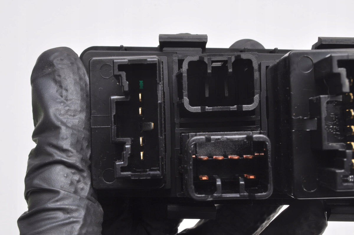 HYUNDAI IX20 SWITCH PANEL 93300-1K750EQ