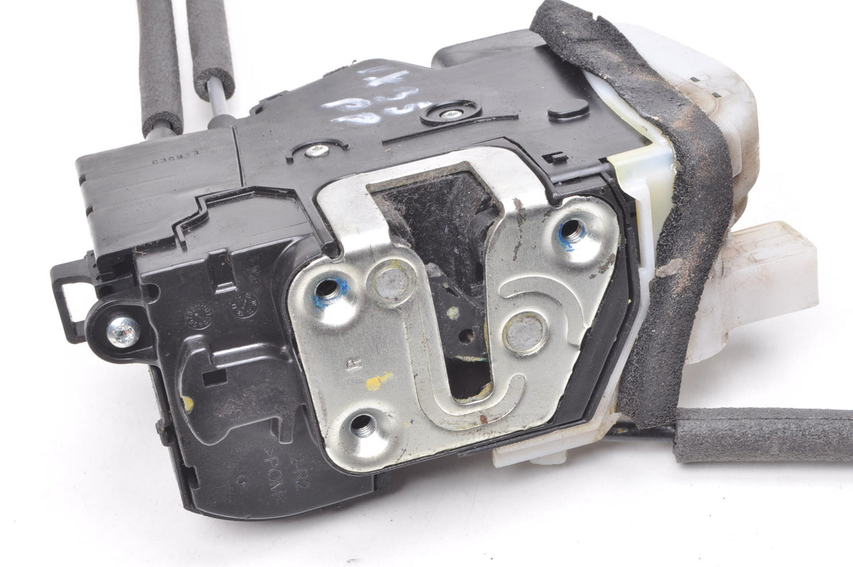 HYUNDAI IX35 DOOR LOCK RIGHT FRONT 81320-2Y000 7 PIN UK