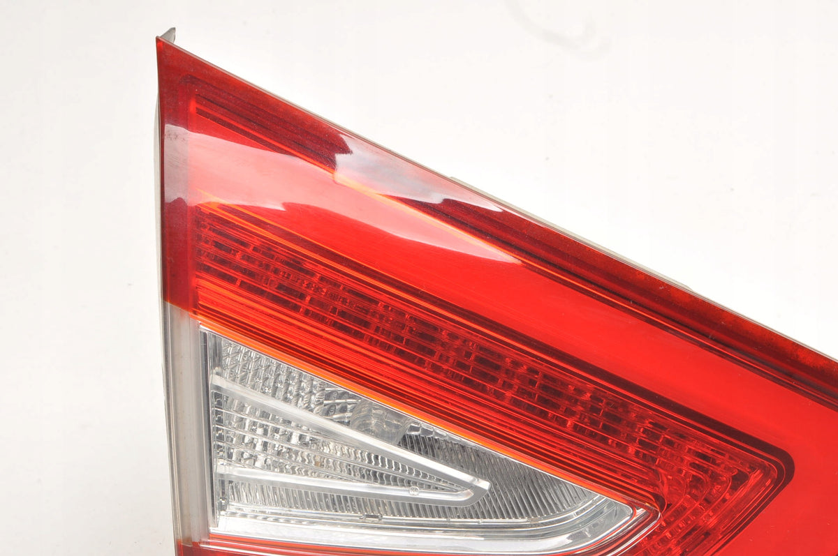 HYUNDAI IX35 LAMP LEFT REAR FLAP LIFT 92403-2Y5