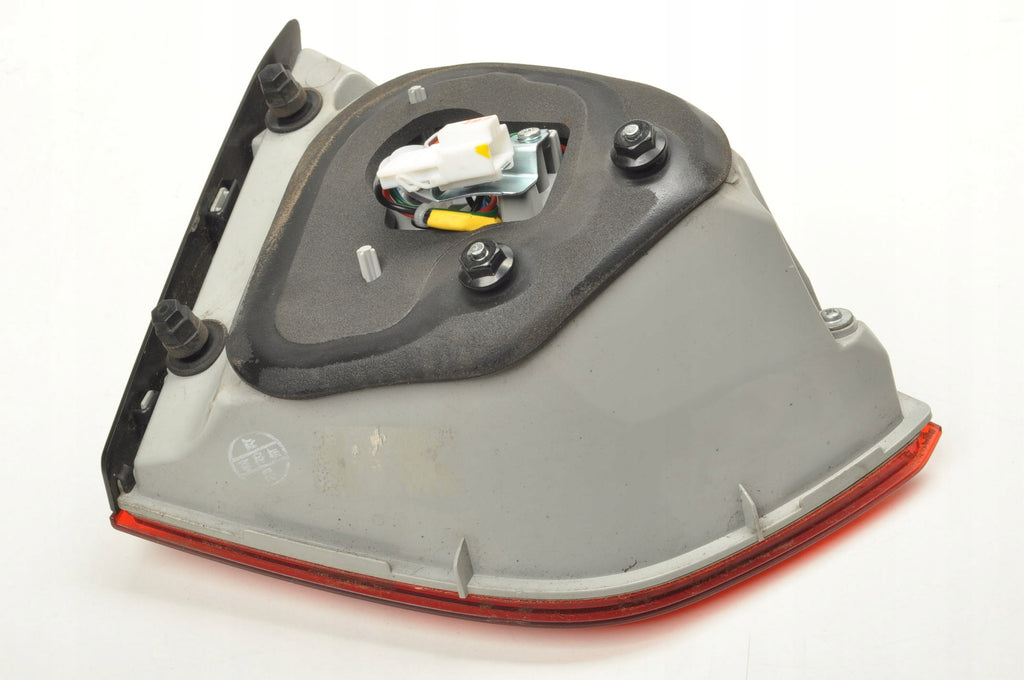 HYUNDAI IX35 LAMP RIGHT REAR FLAP LIFT 92404-2Y5