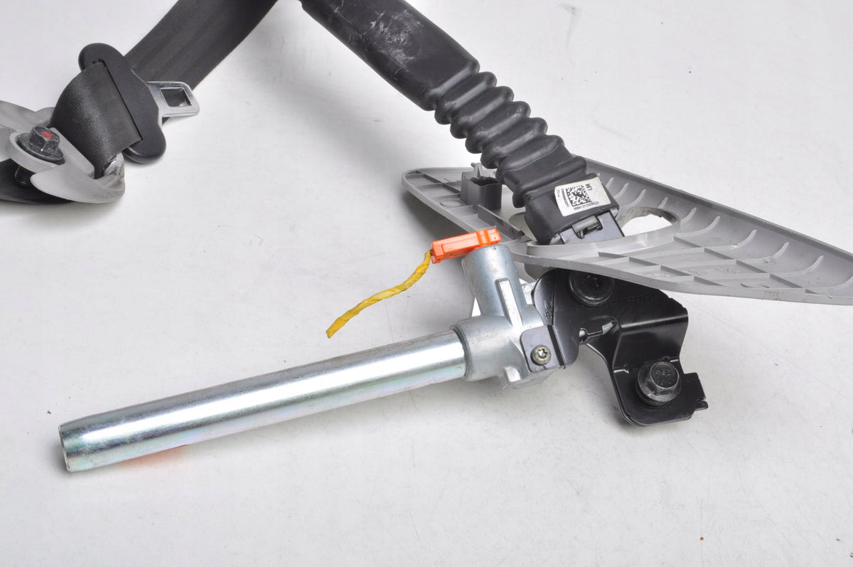 HYUNDAI IX35 SEAT BELT RIGHT FRONT 88820-2Y2009P 85843-2Y000