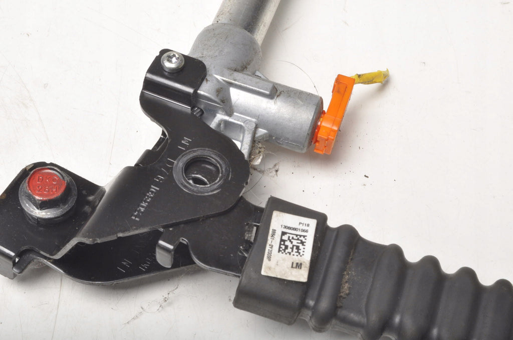 HYUNDAI IX35 SEAT BELT TENSIONER RIGHT