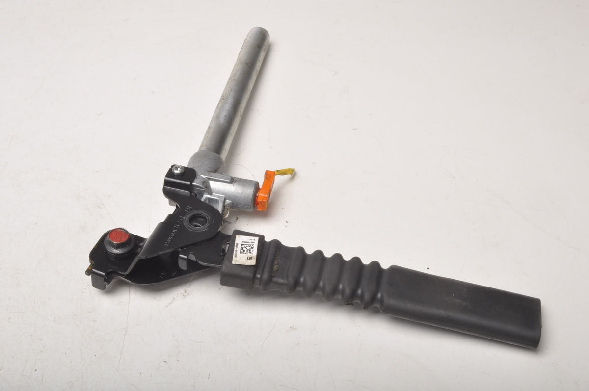 HYUNDAI IX35 SEAT BELT TENSIONER RIGHT