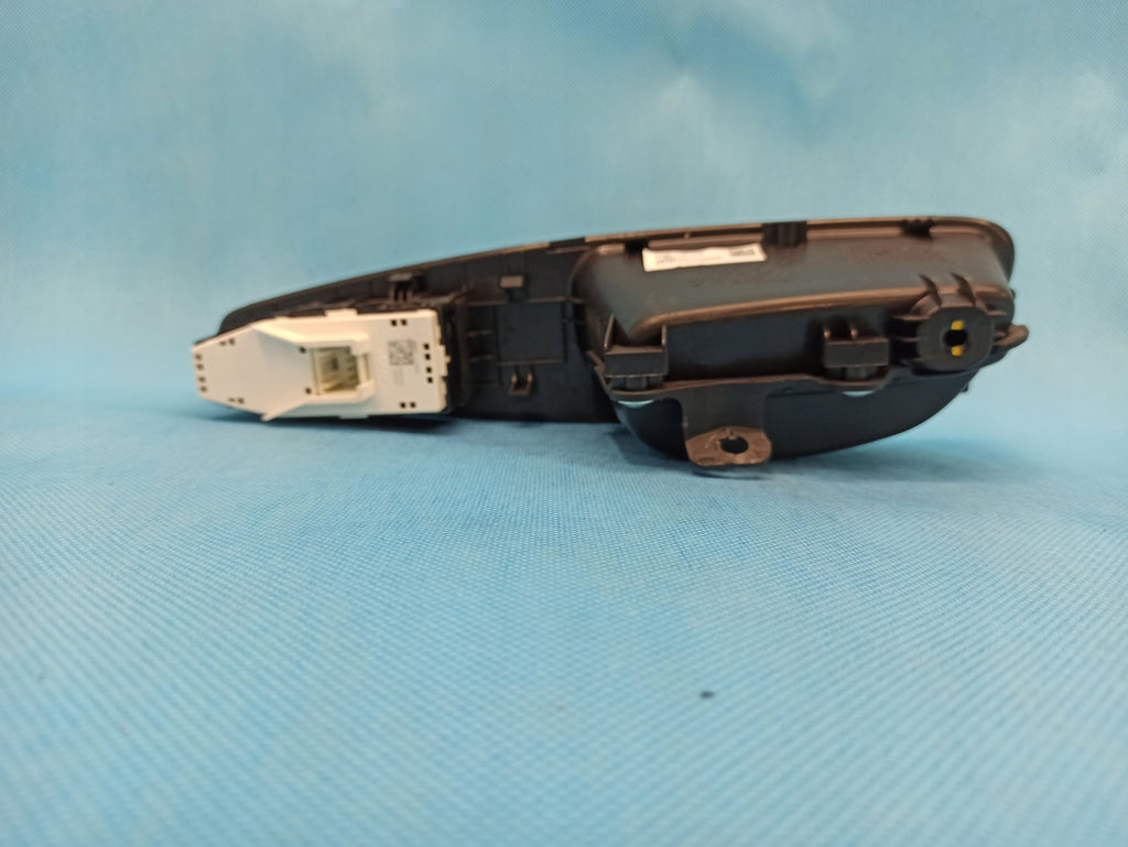 HYUNDAI SANTA FE 4 IV 2.0CRDI 4x4 2020 R DOOR SWITCH PANEL LEFT REAR