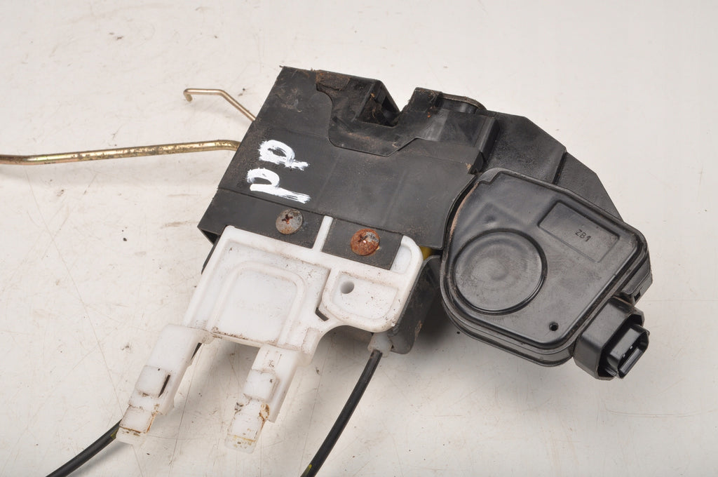 HYUNDAI SANTA FE AND DOOR LOCK RIGHT FRONT EUROPE 5PIN