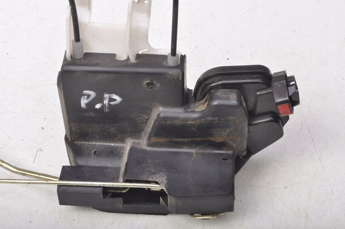 HYUNDAI SANTA FE AND DOOR LOCK RIGHT FRONT EUROPE