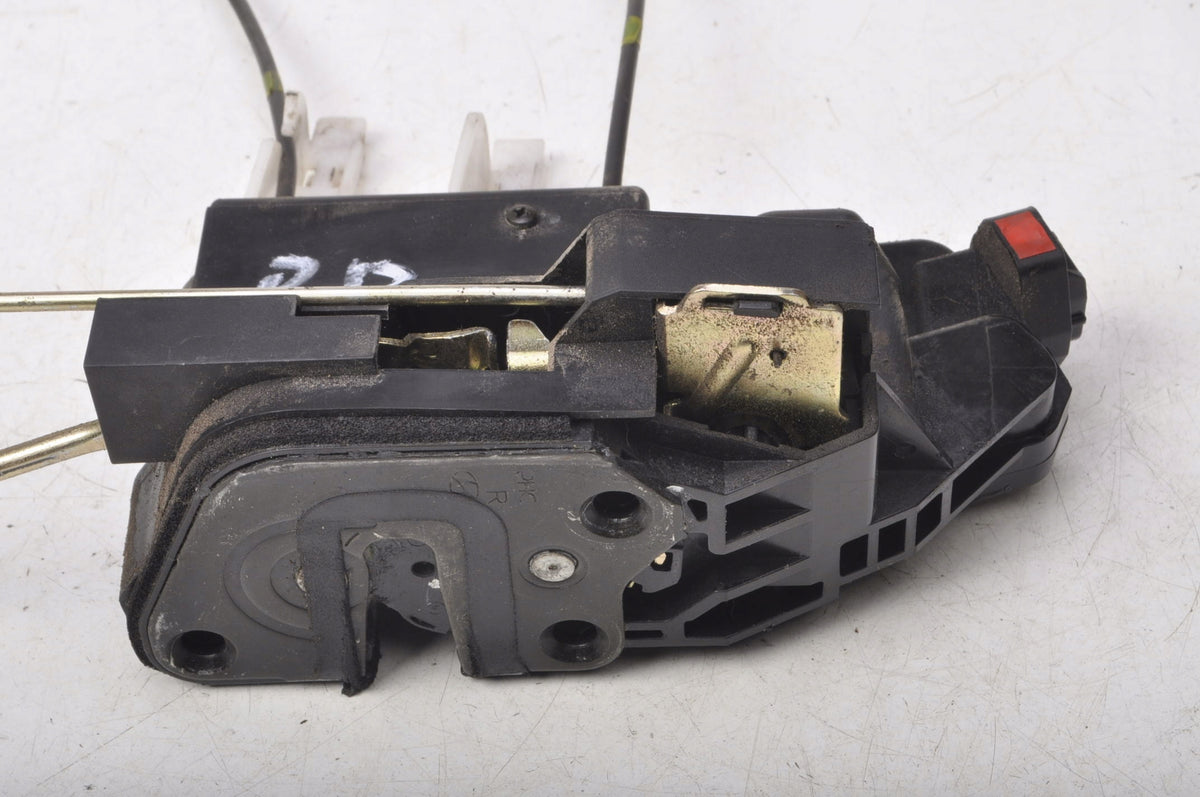 HYUNDAI SANTA FE AND DOOR LOCK RIGHT FRONT EUROPE