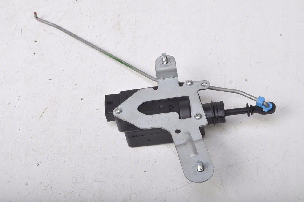 HYUNDAI SANTA FE II CENTRAL FLAP LOCK ACTUATOR 95750-2B000