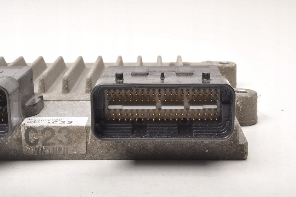 HYUNDAI SANTA FE II COMPUTER ENGINE DRIVER 39108-3E022
