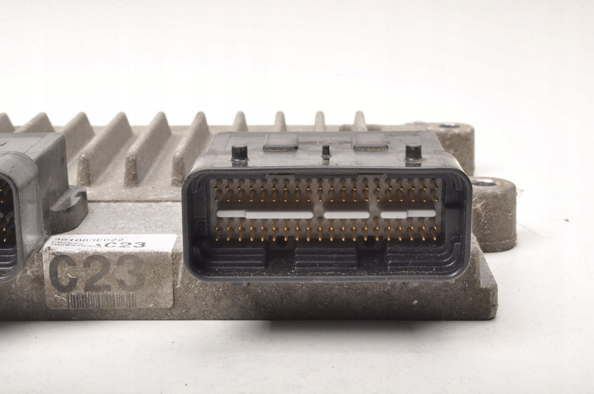 HYUNDAI SANTA FE II COMPUTER ENGINE DRIVER 39108-3E022