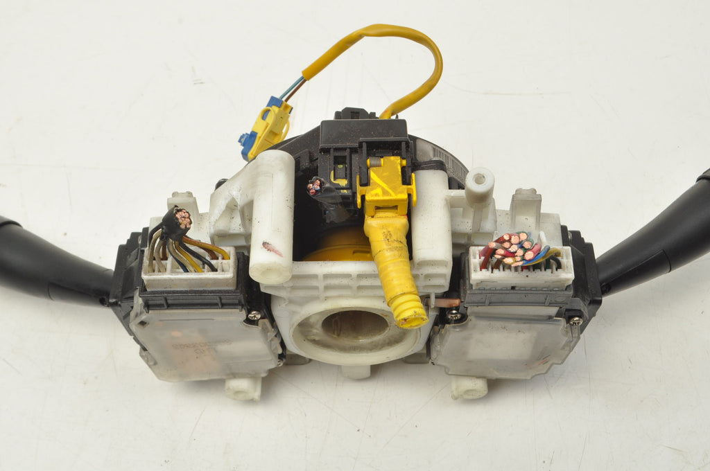 HYUNDAI TUCSON AND COMBINED SWITCH 202003393