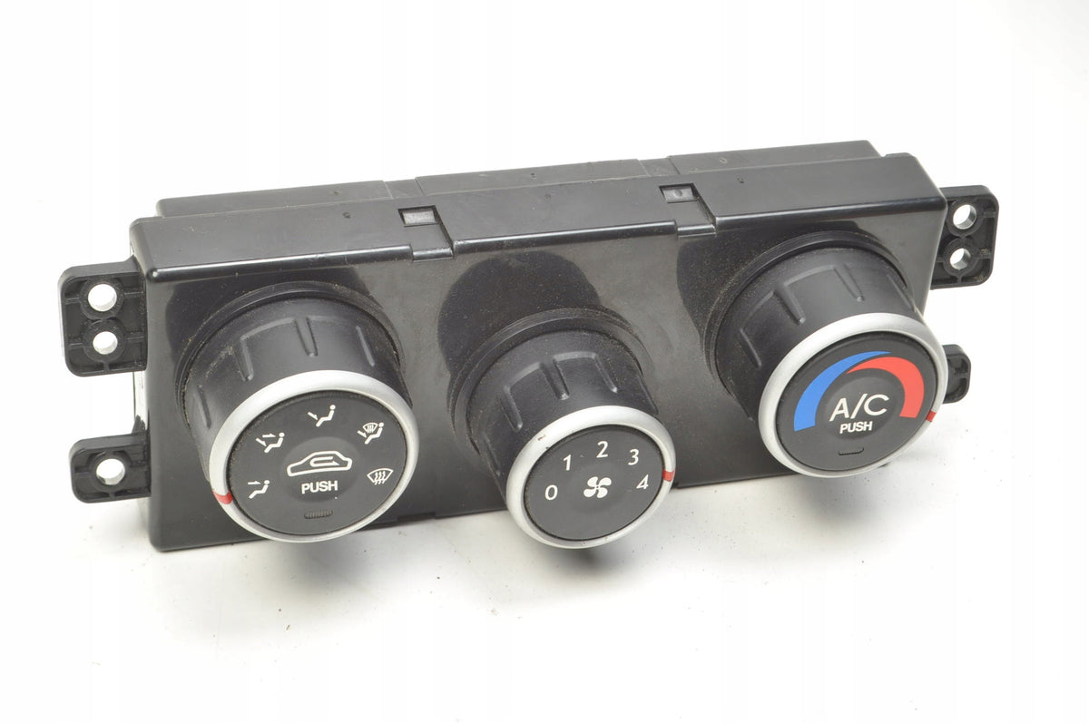 HYUNDAI TUCSON AND PANEL AIR CONDITIONING SWITCH 97250-2EXXX