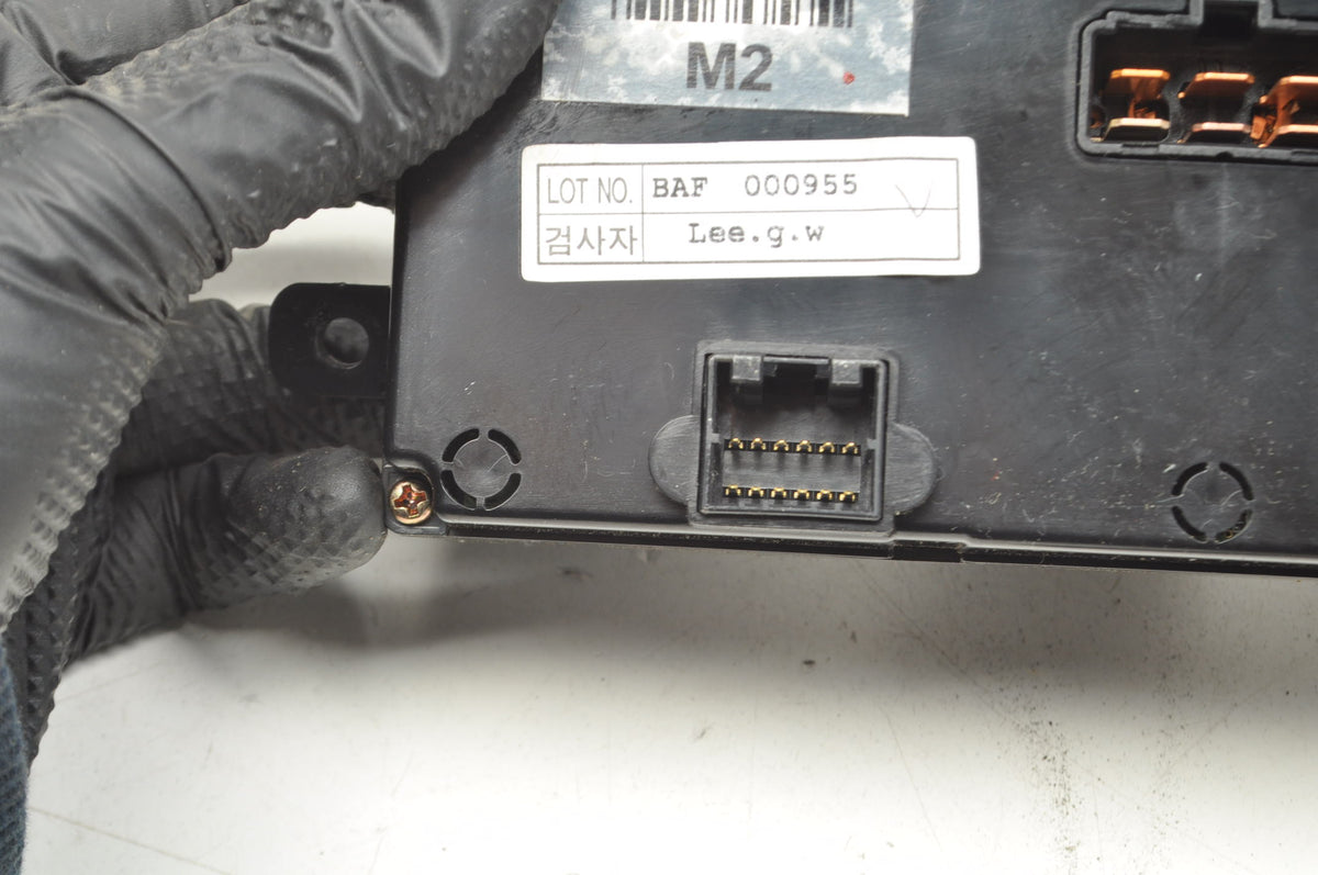 HYUNDAI TUCSON AND PANEL AIR CONDITIONING SWITCH 97250-2EXXX